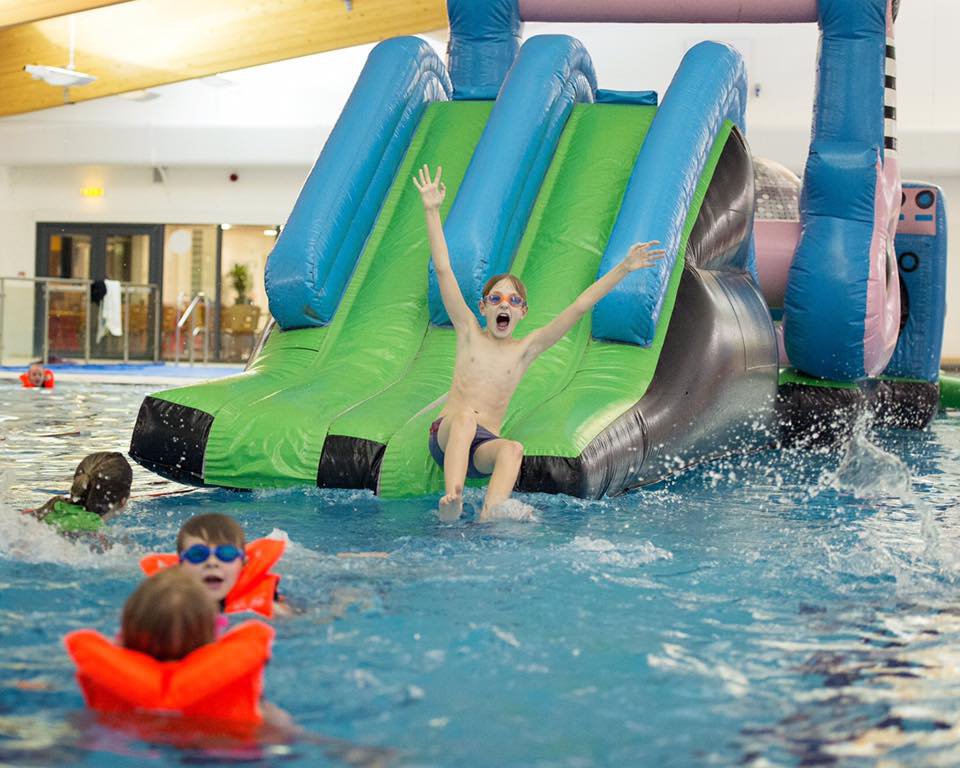 Pool party