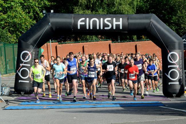 Chard_10K_Start_of_race.jpg